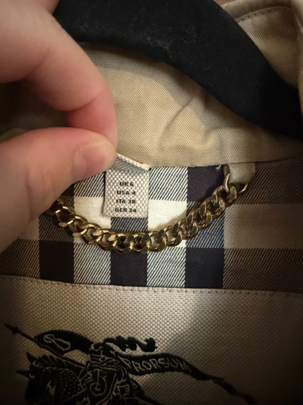 Burberry Trench Coat Honey Color Sandringham Size US 4 UK 6 Nova check lining. - Picture 5 of 8